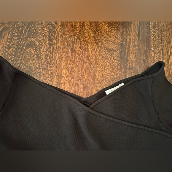 Nicole Miller New York off the shoulder ribbed blouse - Picture 4 of 11